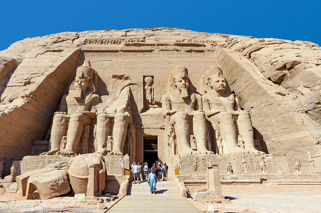 Abu Simbel Temple p.jpg